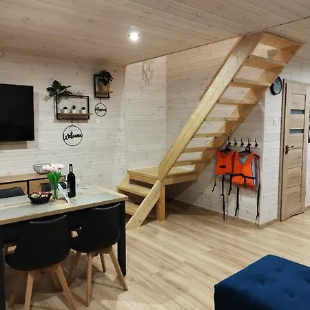 Domino - Nad Jeziorem Holiday home