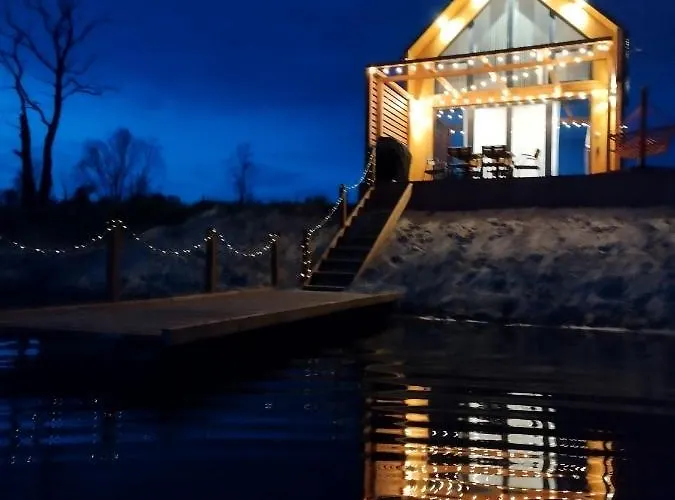 Domino - Nad Jeziorem Holiday home Bieniowice