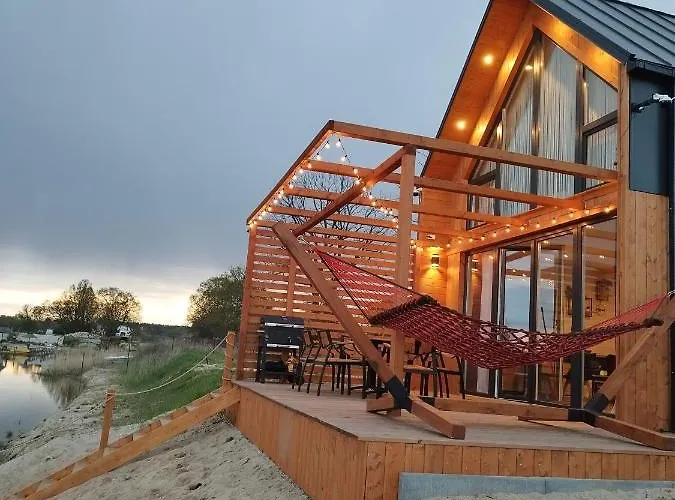 Domino - Nad Jeziorem Holiday home Bieniowice